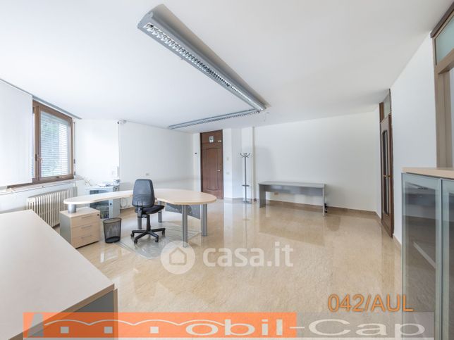 Ufficio in commerciale in Via Goffredo Mameli 10