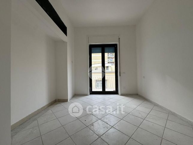 Appartamento in residenziale in Via Cacciapuoti 44