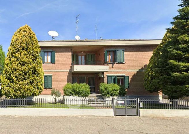 Capannone in commerciale in 