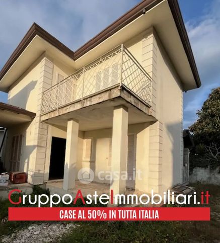 Casa bi/trifamiliare in residenziale in Via San Luigi Gonzaga