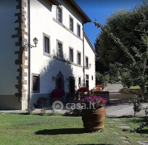 Villa in residenziale in 