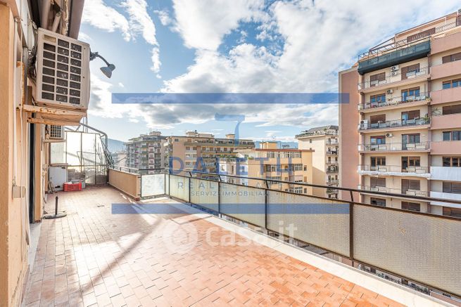 Appartamento in residenziale in Viale delle Alpi 75