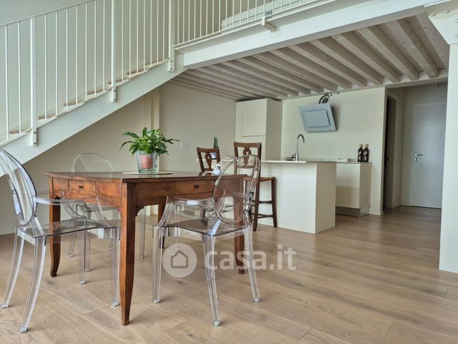 Appartamento in residenziale in Via V. Alfieri 7