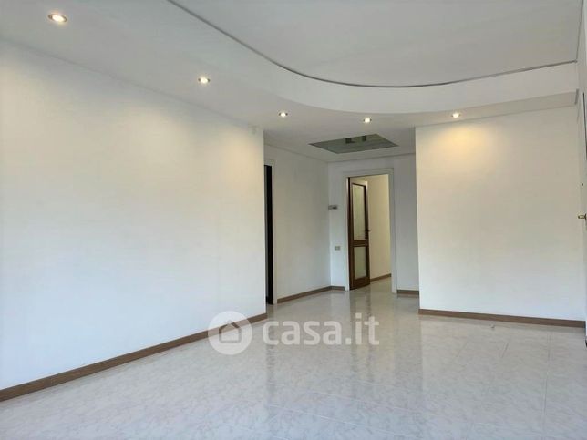 Appartamento in residenziale in Via Liguria 38