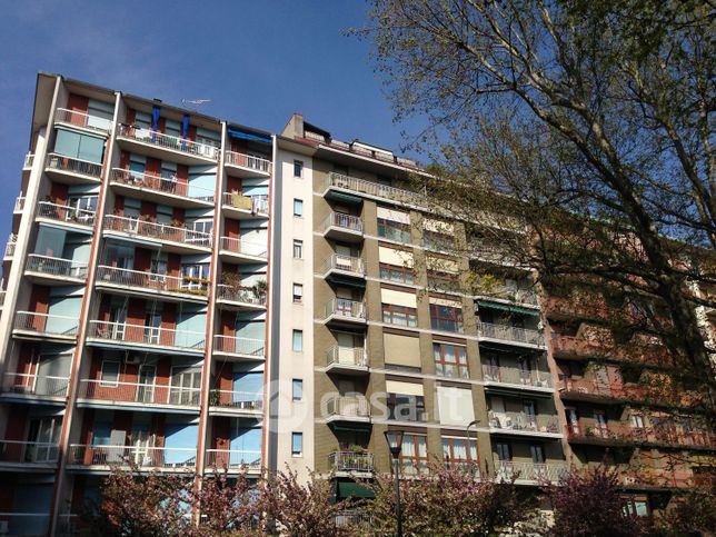 Appartamento in residenziale in Via Ennio 33