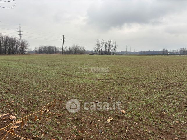 Terreno edificabile in residenziale in Via Buscate 55