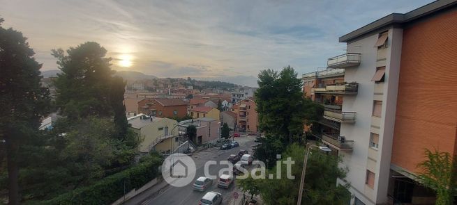 Appartamento in residenziale in Via Cupramontana 2