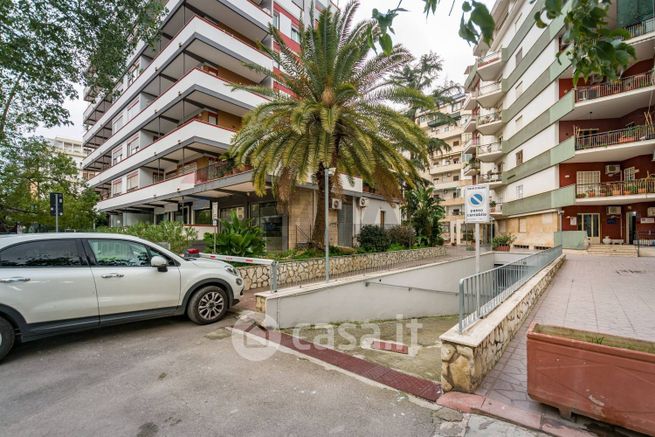 Box/posto auto in residenziale in Via Giuseppe Sciuti 85/h