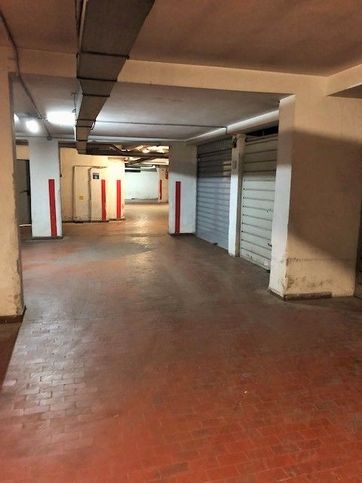 Garage/posto auto in residenziale in Via Laurentina 565