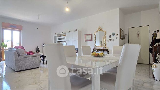 Appartamento in residenziale in Via Pietro Nenni 218