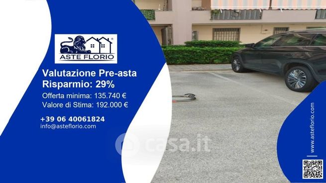 Ufficio in commerciale in Via Enrico De Nicola