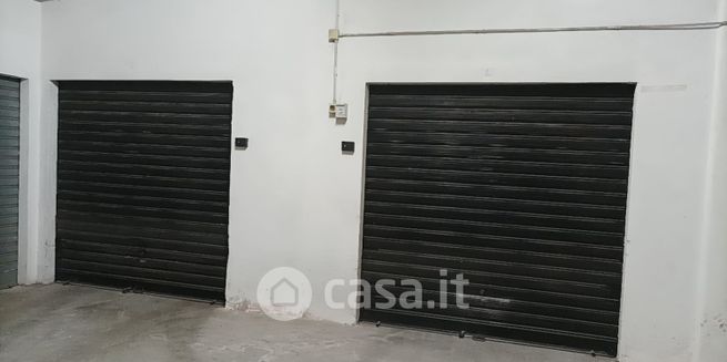 Garage/posto auto in residenziale in Via Mons. Aldo Martucci 10