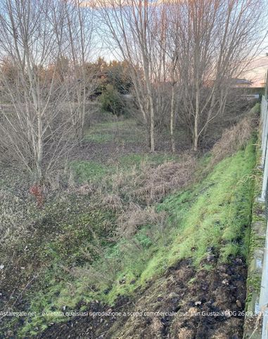 Terreno agricolo in commerciale in Via Gino Fontana