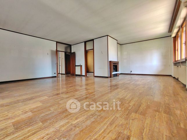 Casa bi/trifamiliare in residenziale in Via Ognissanti 37