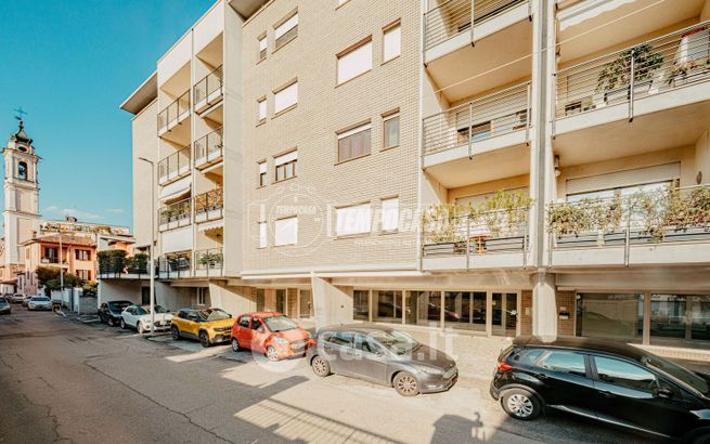 Appartamento in residenziale in Via Mons A. Scapardini 12