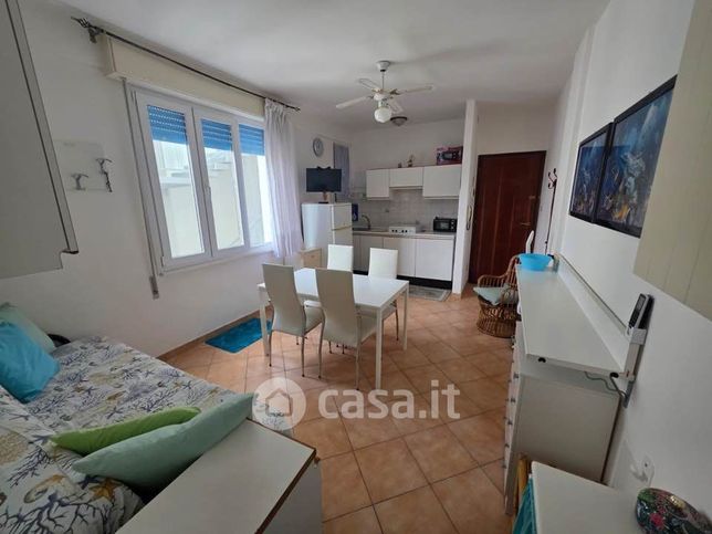Appartamento in residenziale in Viale Giovanni Pascoli 13
