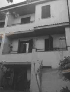 Casa indipendente in residenziale in Viale Europa