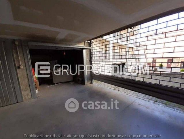 Box/posto auto in residenziale in Via Roma