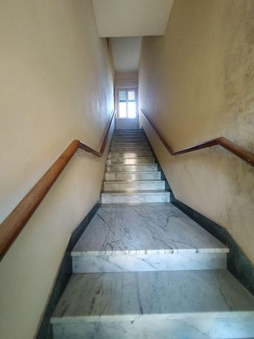 Casa bi/trifamiliare in residenziale in 
