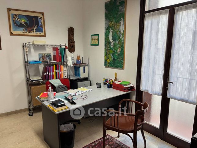 Ufficio in commerciale in Contrada Valmerlara