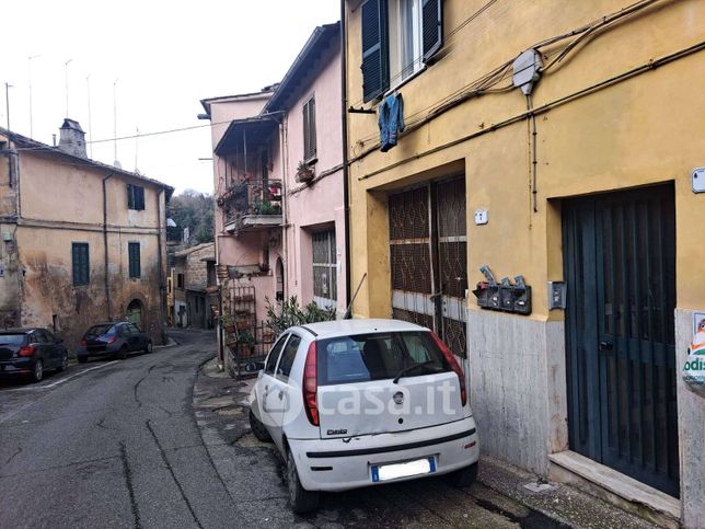 Capannone in commerciale in Via delle Cartiere