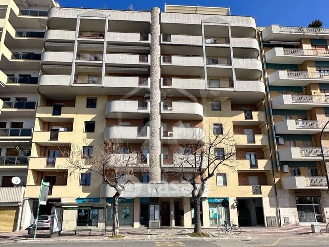 Appartamento in residenziale in Viale Gabriele D'Annunzio