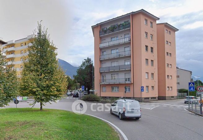 Box/posto auto in residenziale in Via dei Muredei