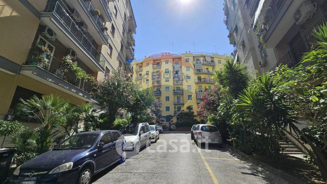 Appartamento in residenziale in Via Battistello Caracciolo