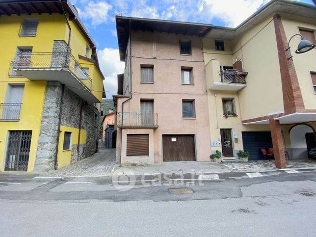 Rustico/casale in residenziale in Via Italia 45