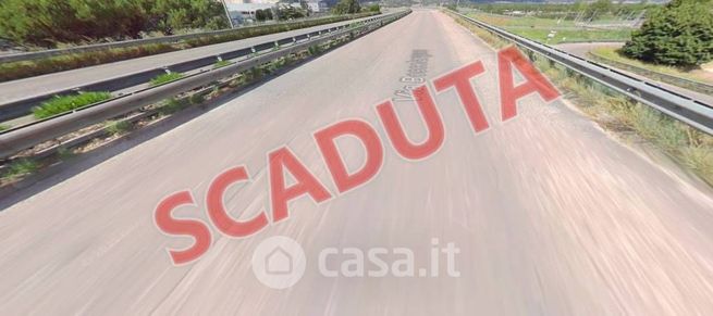 Ufficio in commerciale in Via Boscofangone
