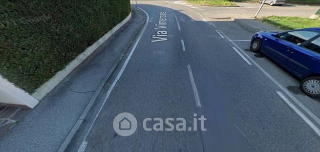 Box/posto auto in residenziale in Via Vimercate 27