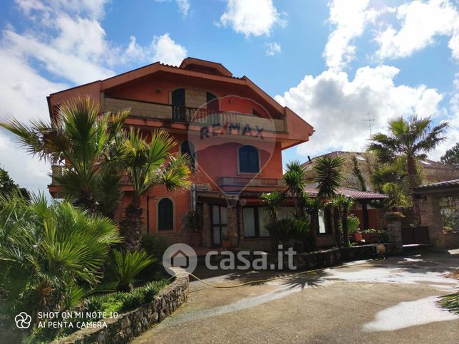 Villa in residenziale in Strada Provinciale 99