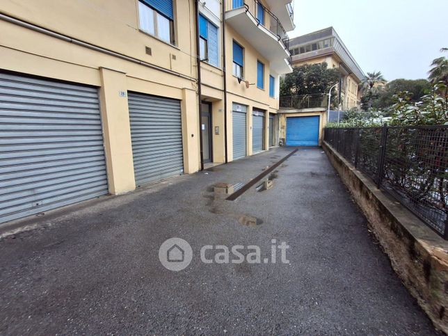 Garage/posto auto in residenziale in Via Nizza 24