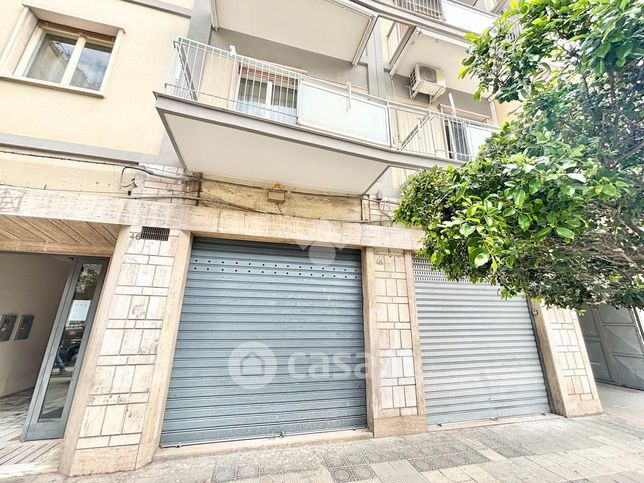 Capannone in commerciale in Viale Japigia