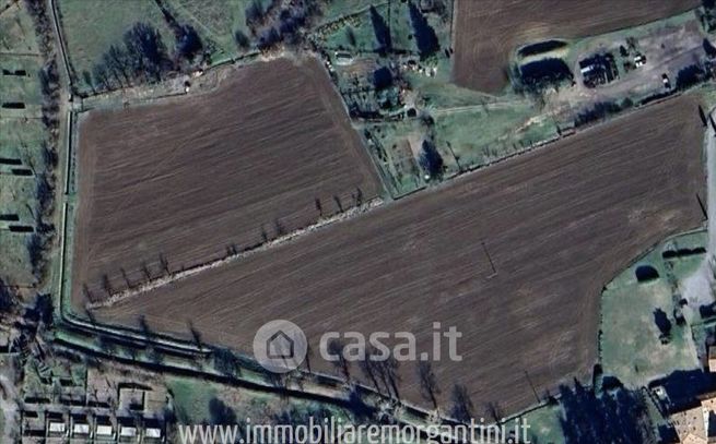 Terreno agricolo in commerciale in Viale Amiata