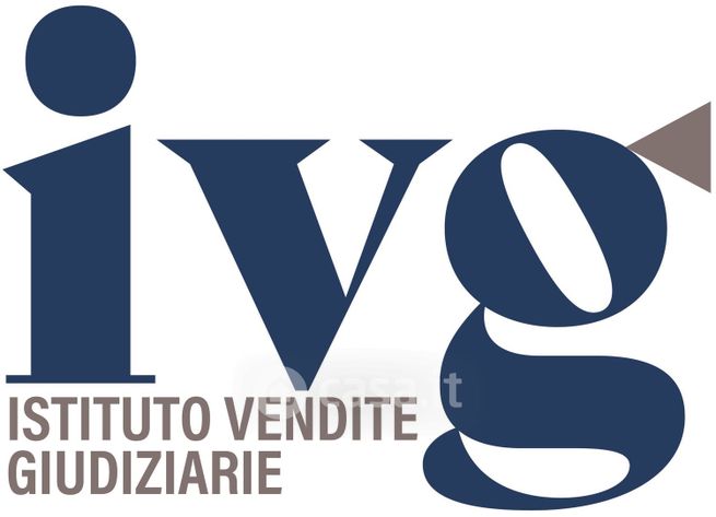 Box/posto auto in residenziale in Via V. Alfieri 29