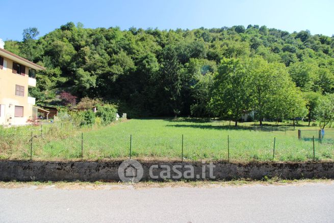 Terreno edificabile in residenziale in Via Lora di Sopra