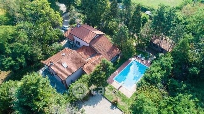 Villa in residenziale in Strada della Presciutta