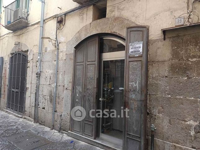 Attivitã /licenza (con o senza mura) in commerciale in 