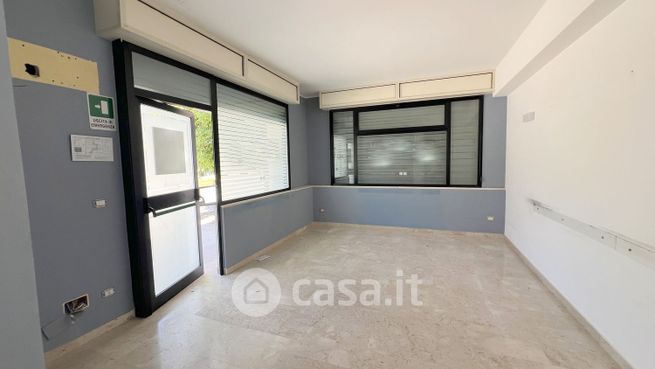 Ufficio in commerciale in Viale Leonardo Sciascia 20