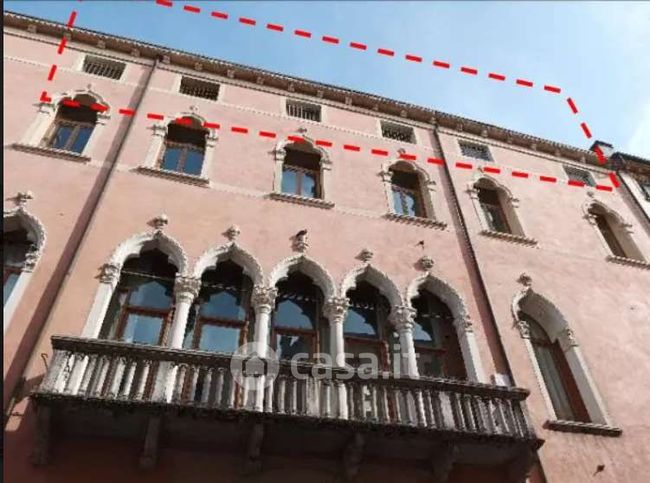 Appartamento in residenziale in Galleria del Pozzo Rosso