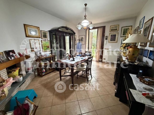 Villetta a schiera in residenziale in Via Stradello 35