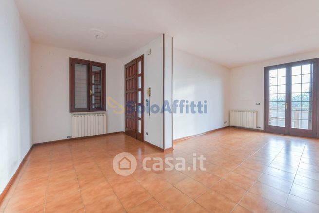 Casa indipendente in residenziale in Via Giacomo Zanella