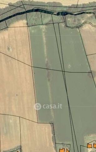 Terreno agricolo in commerciale in 
