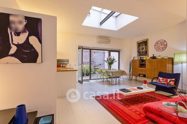 Appartamento in residenziale in Via in Selci 49