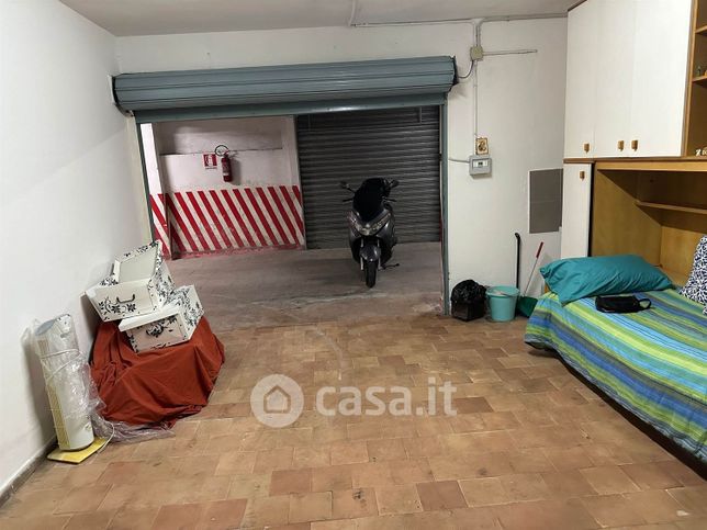 Box/posto auto in residenziale in 