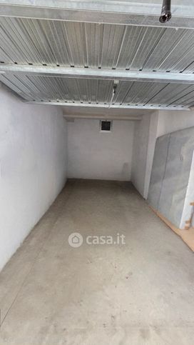 Box/posto auto in residenziale in Corso Marconi 43