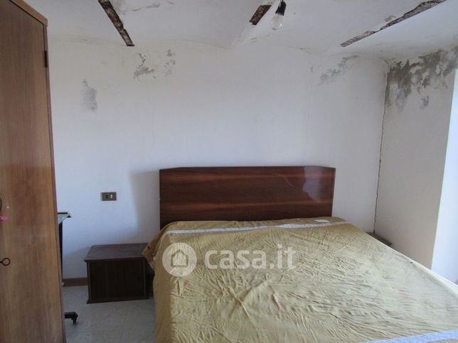 Rustico/casale in residenziale in Via Centrale 56