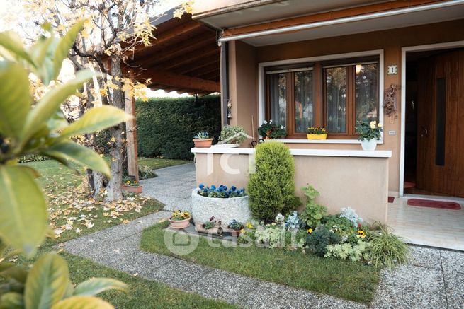 Villetta a schiera in residenziale in 