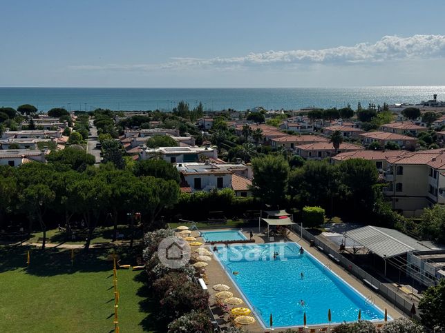 Appartamento in residenziale in Viale Cristoforo Colombo 100
